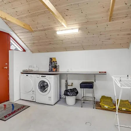 1 Bedroom In Blavand * Ho