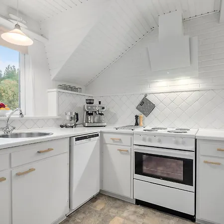 1 Bedroom In Blavand Feriehus